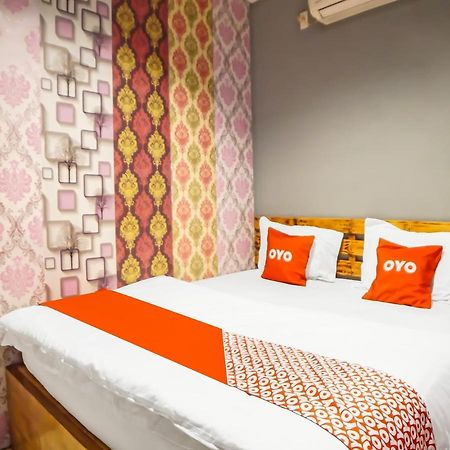 Oyo 990 Stadion Residence Syariah Medan Zewnętrze zdjęcie