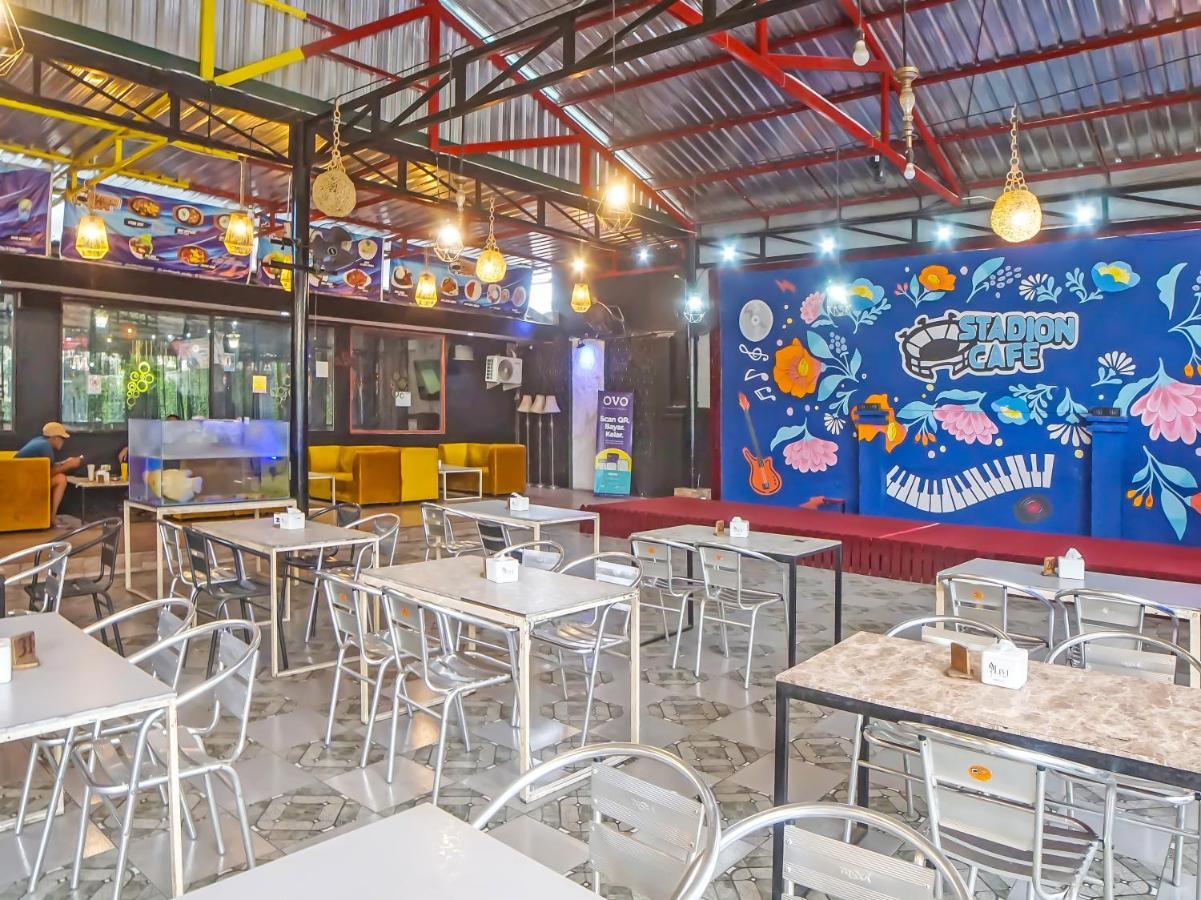 Oyo 990 Stadion Residence Syariah Medan Zewnętrze zdjęcie