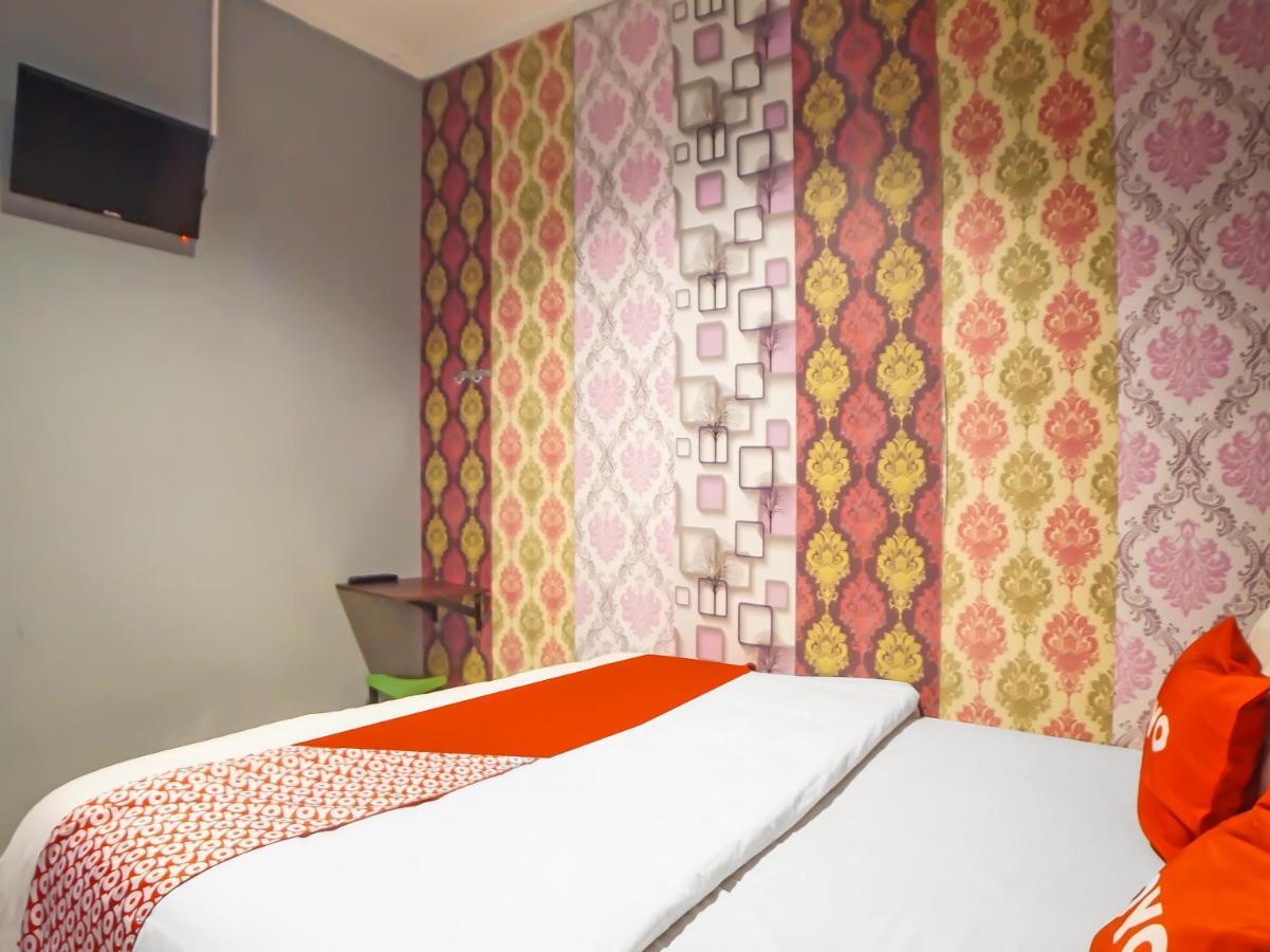 Oyo 990 Stadion Residence Syariah Medan Zewnętrze zdjęcie
