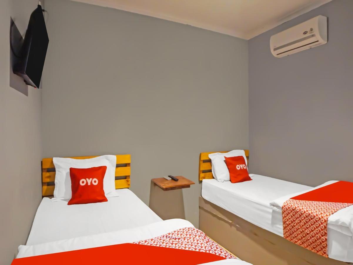 Oyo 990 Stadion Residence Syariah Medan Zewnętrze zdjęcie